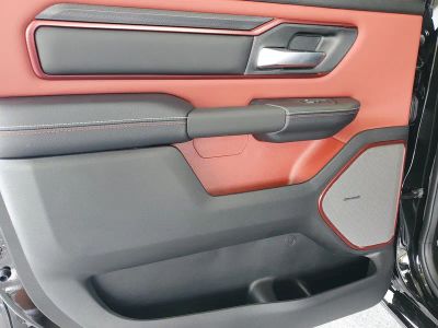2026 Ram 1500 — photo 14 view