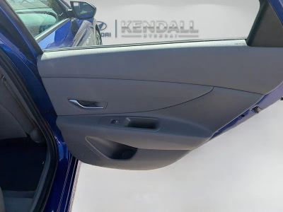 2025 Hyundai Elantra — photo 27 view