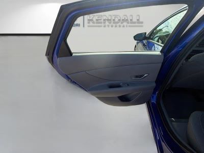 2025 Hyundai Elantra — photo 22 view