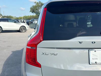2024 Volvo XC90 — photo 10 view