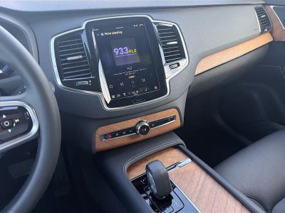 2024 Volvo XC90 — photo 28 view