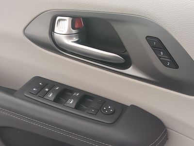 2023 Chrysler Pacifica — photo 19 view