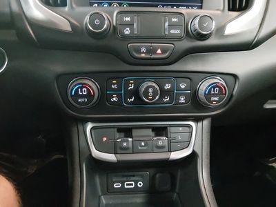 2024 GMC Terrain — photo 18 view
