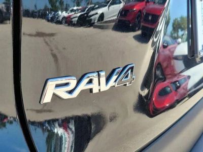 2023 Toyota RAV4 — photo 8 view
