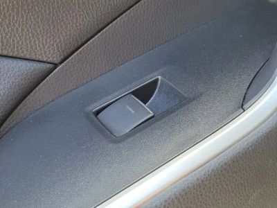 2023 Toyota RAV4 — photo 14 view