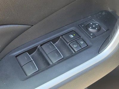 2023 Toyota RAV4 — photo 22 view