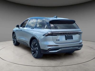 2026 Lincoln Nautilus — rear three-quarter view