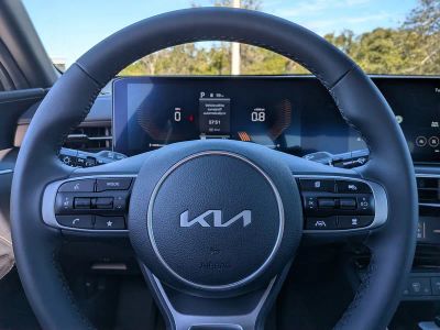 2026 Kia K5 — photo 27 view