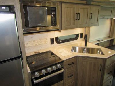 2026 Winnebago VISTA - Photo 12