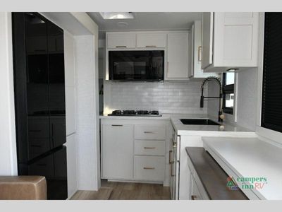 2026 Brinkley Model I - Photo 6