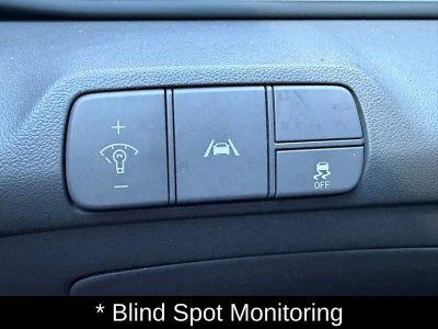 2023 Hyundai Elantra SEL - Photo 19