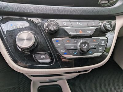 2018 Chrysler Pacifica - Photo 14