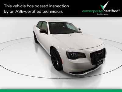2022 Chrysler 300 - Photo 1
