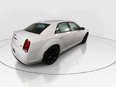 2022 Chrysler 300 - Photo 7
