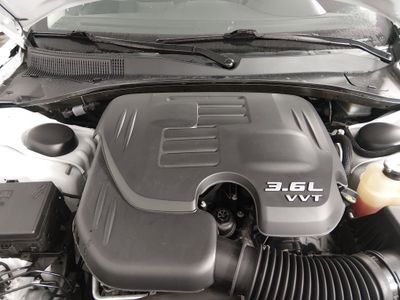 2022 Chrysler 300 - Photo 9