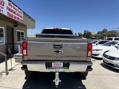 2017 Chevrolet Silverado 1500 — interior view
