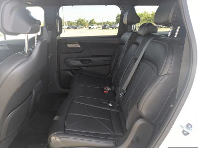2027 Kia Telluride — photo 18 view