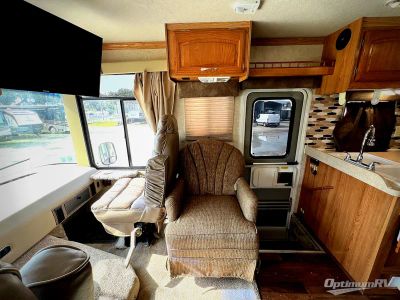 2004 Georgie Boy Pursuit — photo 9 view