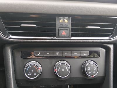 2022 Volkswagen Taos — photo 13 view