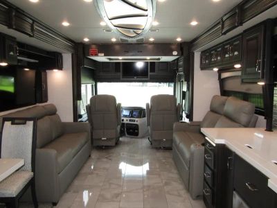 2026 Fleetwood DISCOVERY - Photo 3