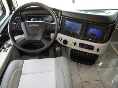 2026 Fleetwood DISCOVERY - Photo 2