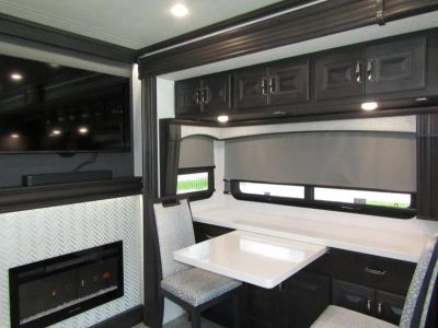 2026 Fleetwood DISCOVERY - Photo 14