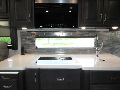 2026 Fleetwood DISCOVERY - Photo 8