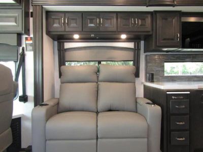 2026 Fleetwood DISCOVERY - Photo 7
