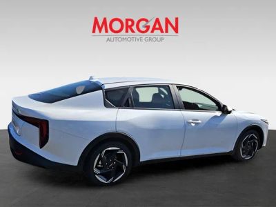 2025 Kia K4 — photo 10 view