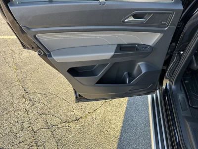 2022 Volkswagen Atlas — photo 21 view
