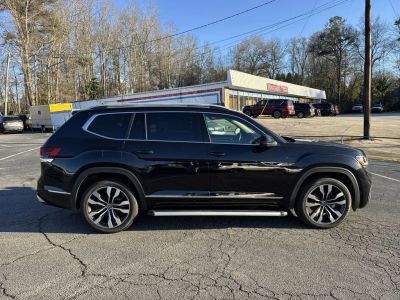 2022 Volkswagen Atlas — photo 8 view