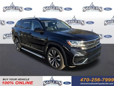 2022 Volkswagen Atlas 3.6L V6 SEL Premium R-Line in Black — front three-quarter view