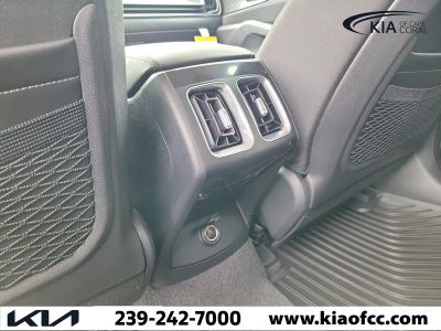 2026 Kia Sorento — photo 12 view