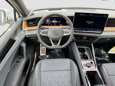2026 Volkswagen Tiguan — photo 17 view