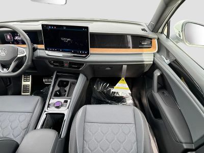 2026 Volkswagen Tiguan — photo 18 view