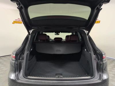2019 Porsche Cayenne — detail view