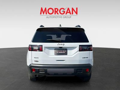 2026 Jeep Cherokee — engine compartment view