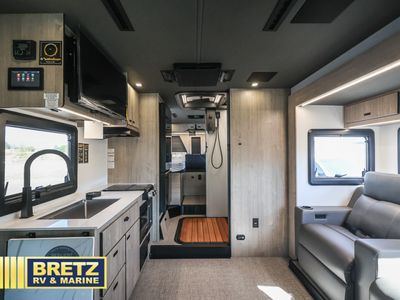 2026 Grand Design Lineage Series M - Photo 10