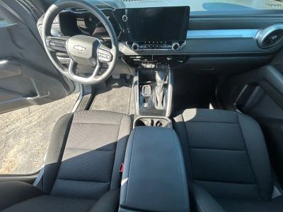 2024 Chevrolet Colorado — photo 12 view