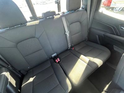 2024 Chevrolet Colorado — photo 14 view