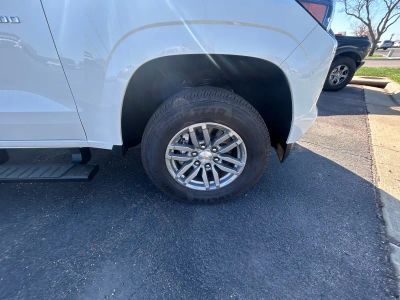2024 Chevrolet Colorado — photo 16 view