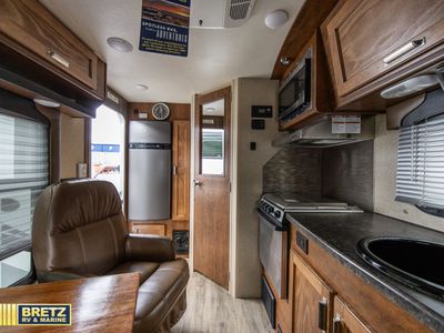 2017 Lance Lance Travel Trailers - Photo 8
