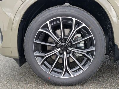 2026 Mazda CX-70 — photo 9 view