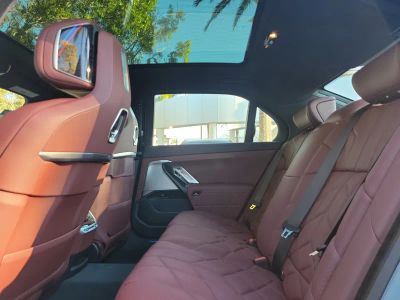 2026 BMW i7 — photo 12 view