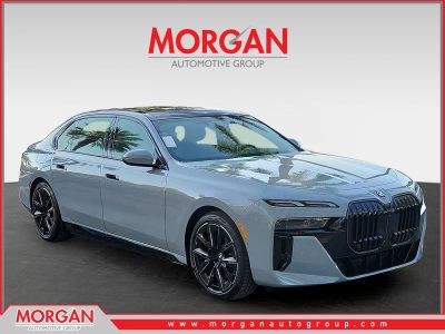 2026 BMW i7 eDrive50 in Brooklyn Grey Metallic — front three-quarter view
