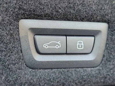 2026 BMW i7 — engine compartment view