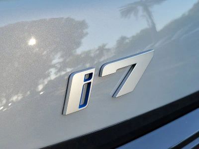 2026 BMW i7 — photo 7 view