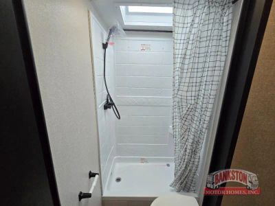 2026 Prowler 2600BH — photo 22 view