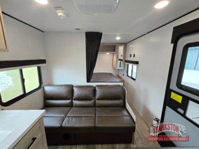 2026 Prowler 2600BH — photo 24 view
