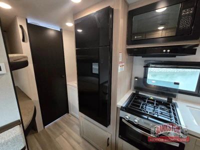 2026 Prowler 2600BH — photo 13 view
